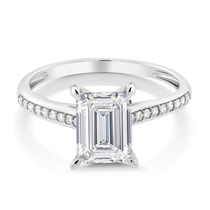 Ring in 10K White Gold
