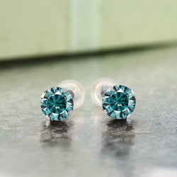 Earrings in 14K White Gold
