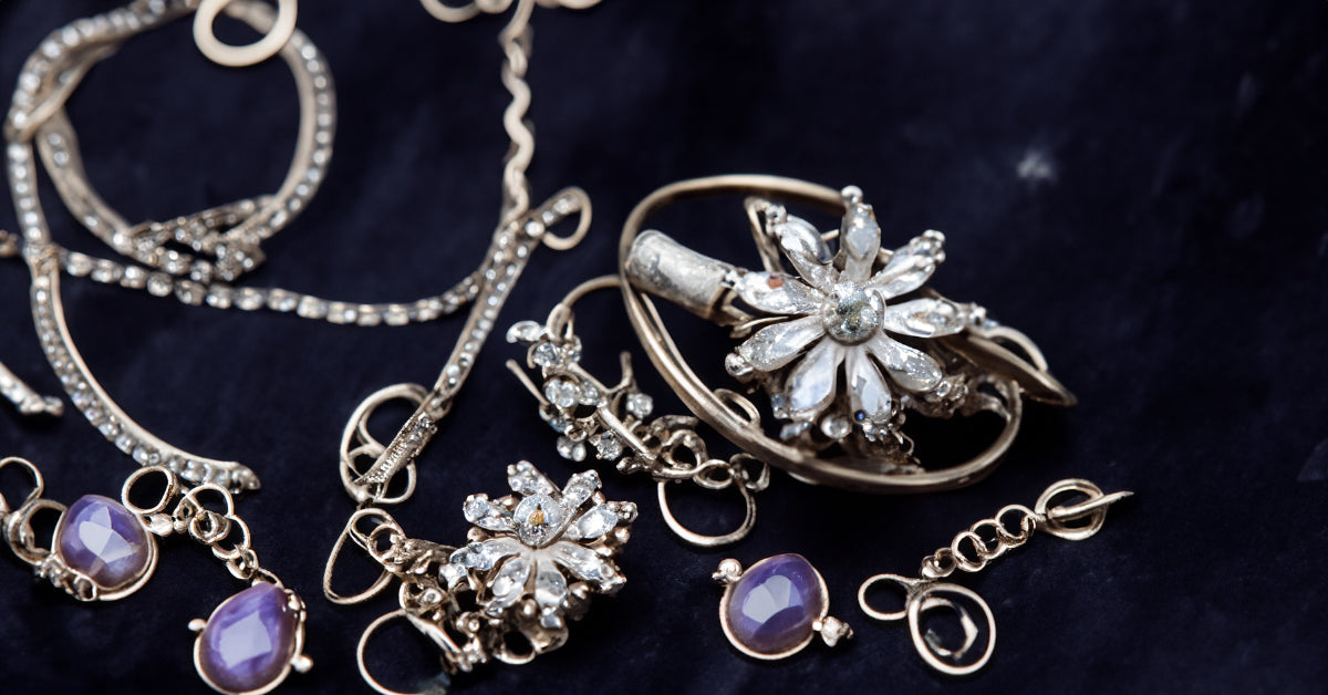 10 Iconic Jewelry Pieces from Cinema (And Affordable Dupes!)