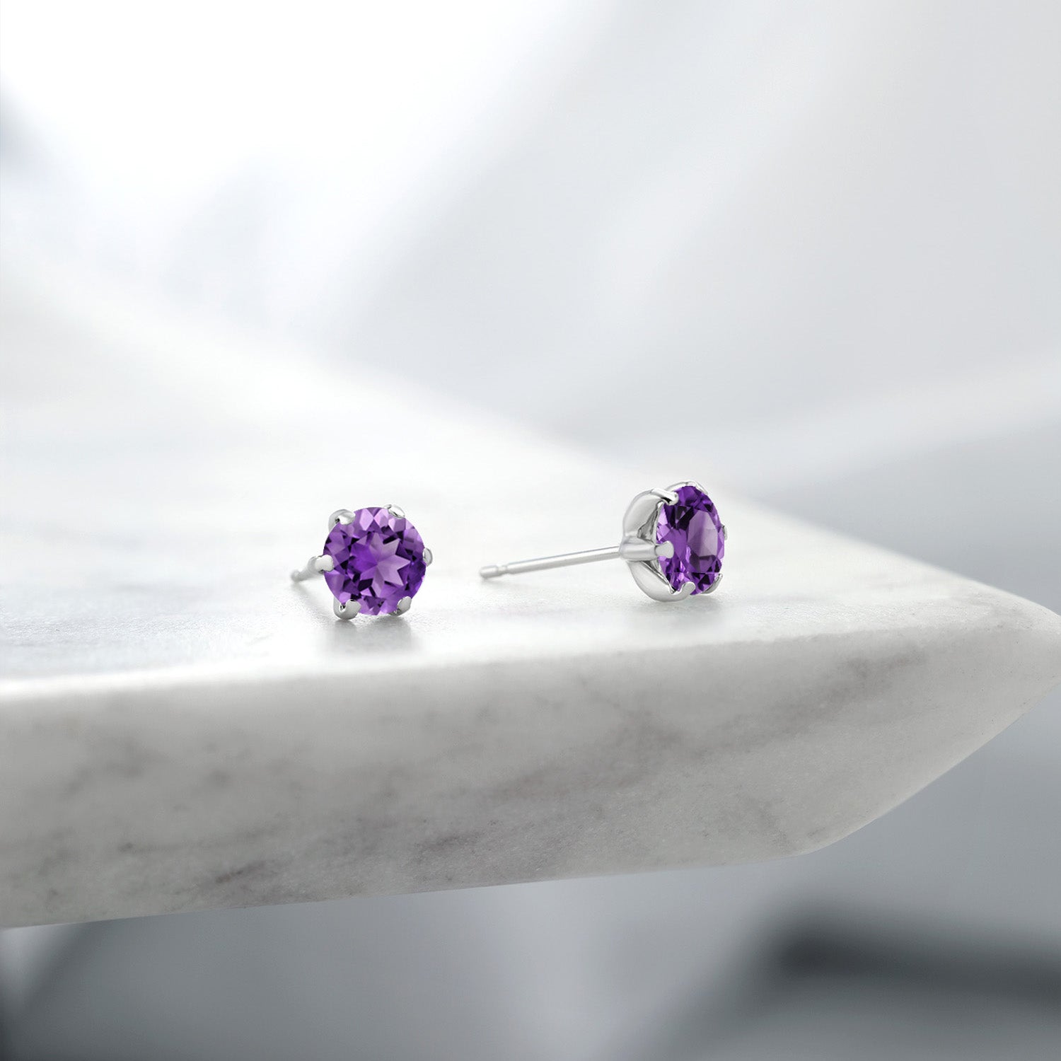 Amethyst - February_Earrings in Platinum