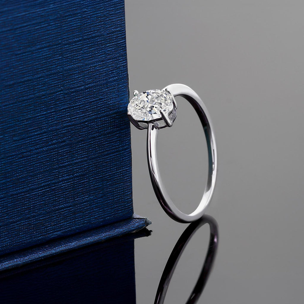 Ring in 10K White Gold