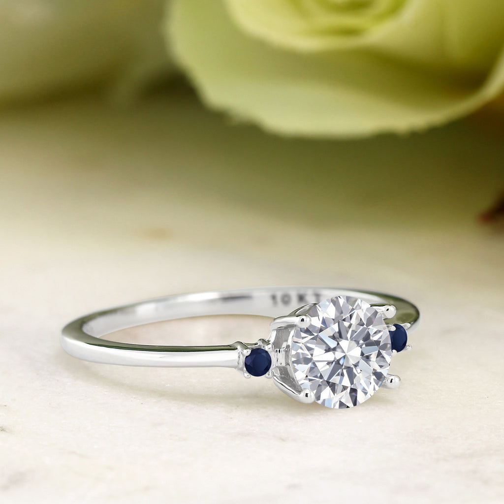 Ring in 10K White Gold