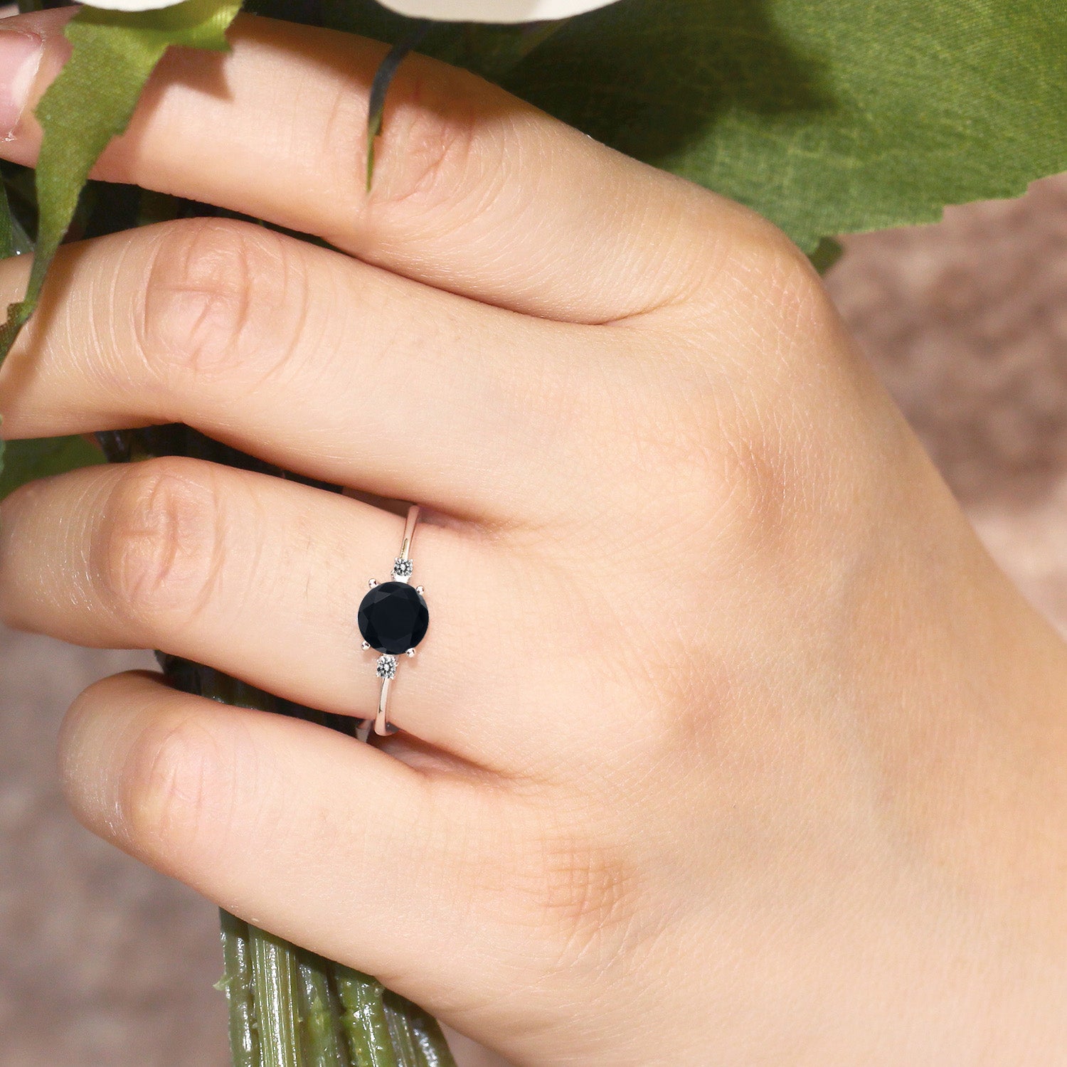 Ring in 10K White Gold