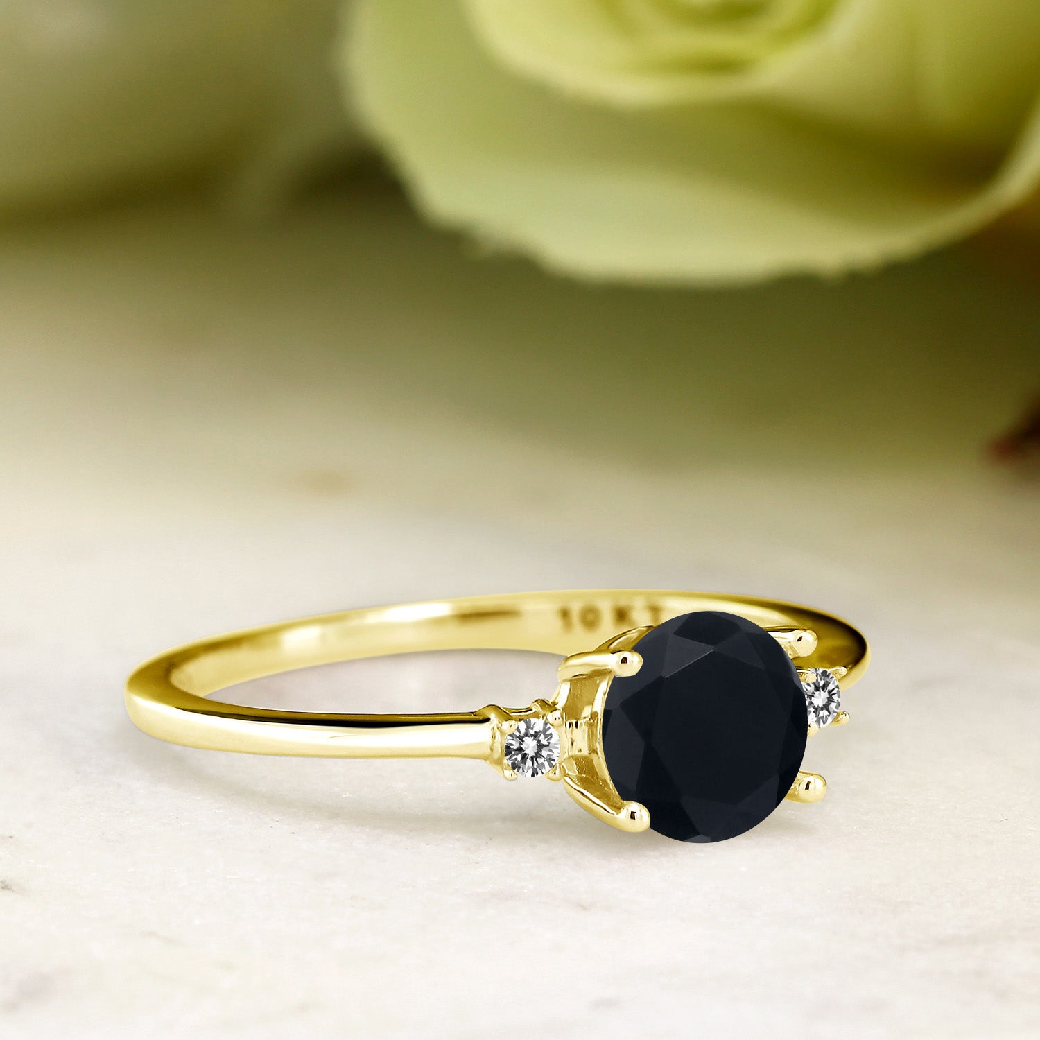 10K Yellow Gold Black Onyx and White Diamond Solitaire Engagement Ring For Women (0.83 Cttw, Round 6MM, Gemstone December Birthstone, Available in Size 5,6,7,8,9)