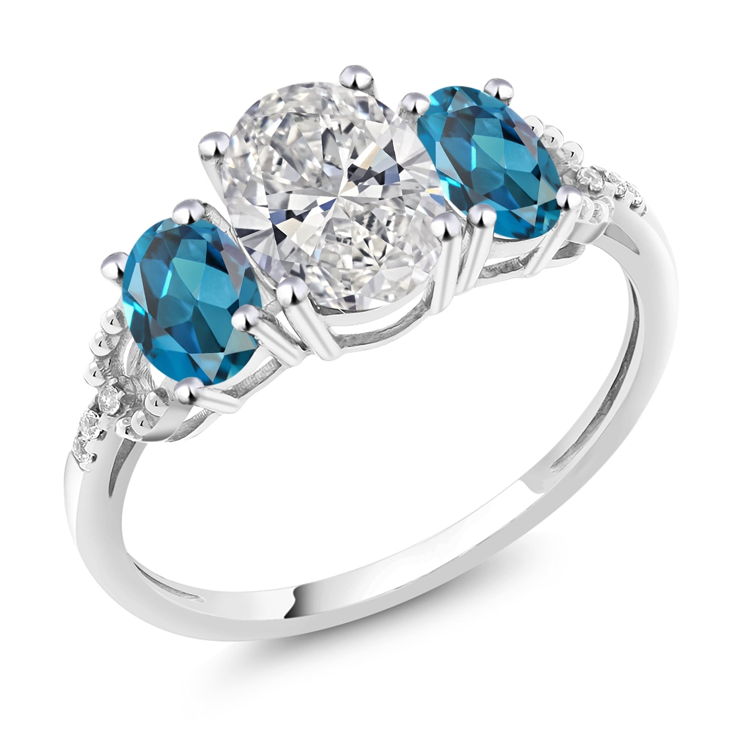 Ring in 10K White Gold