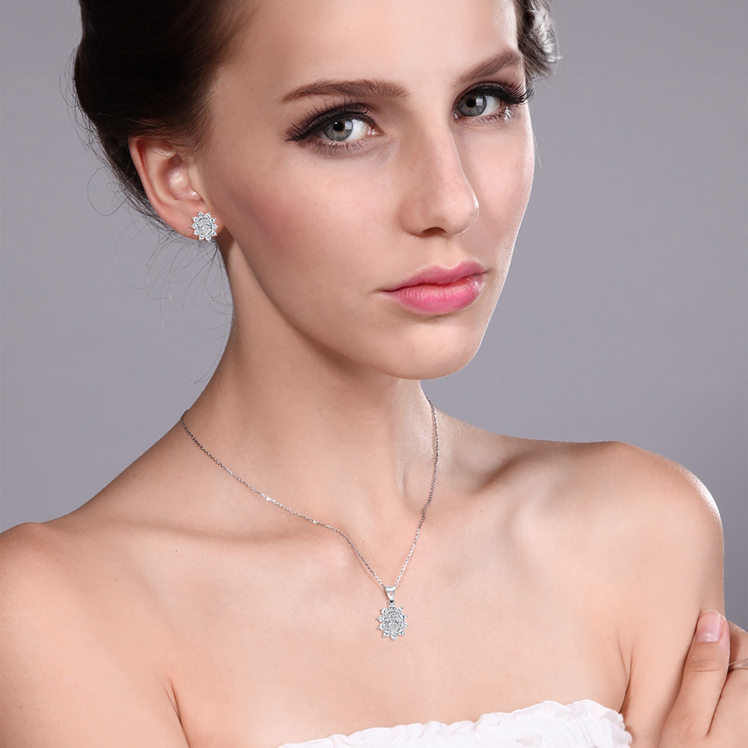 Pendant Earrings Set in 10K White Gold