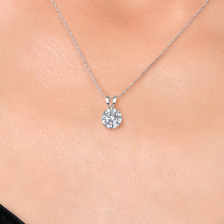 Pendant in 14K White Gold