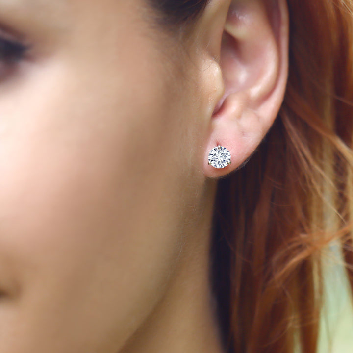 Near Colorless (GHI)_Earrings in 14K White Gold