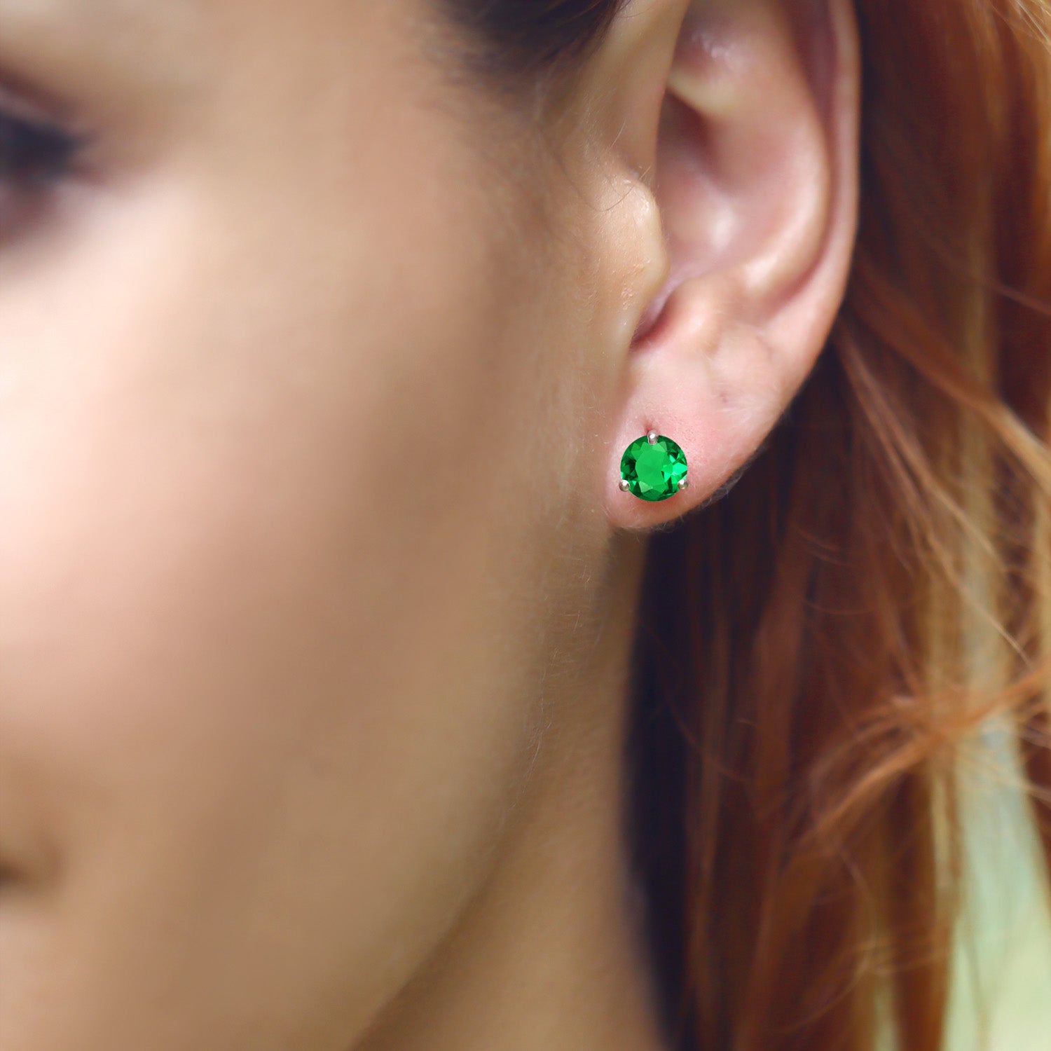 Earrings in 14K White Gold