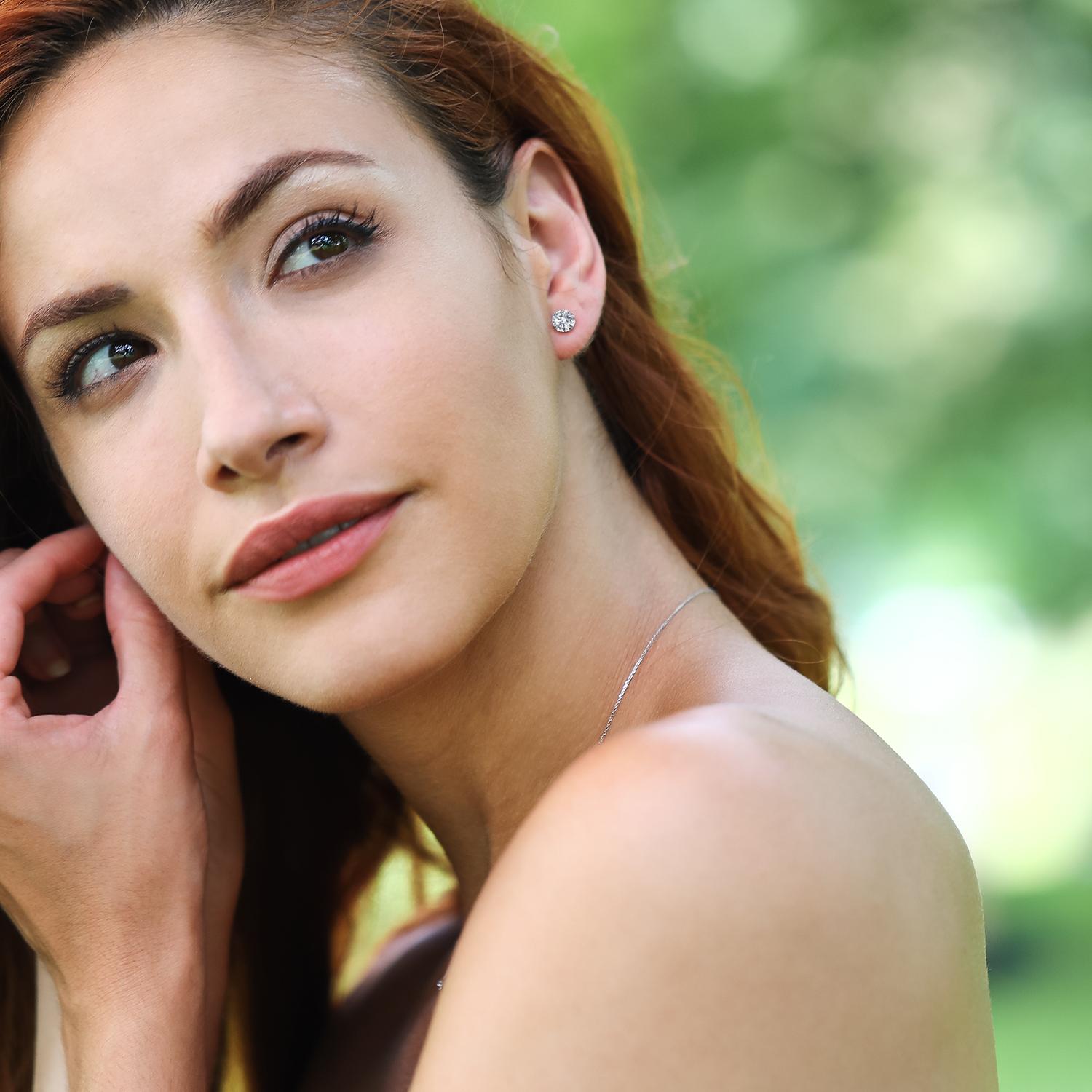 Earrings in 14K White Gold