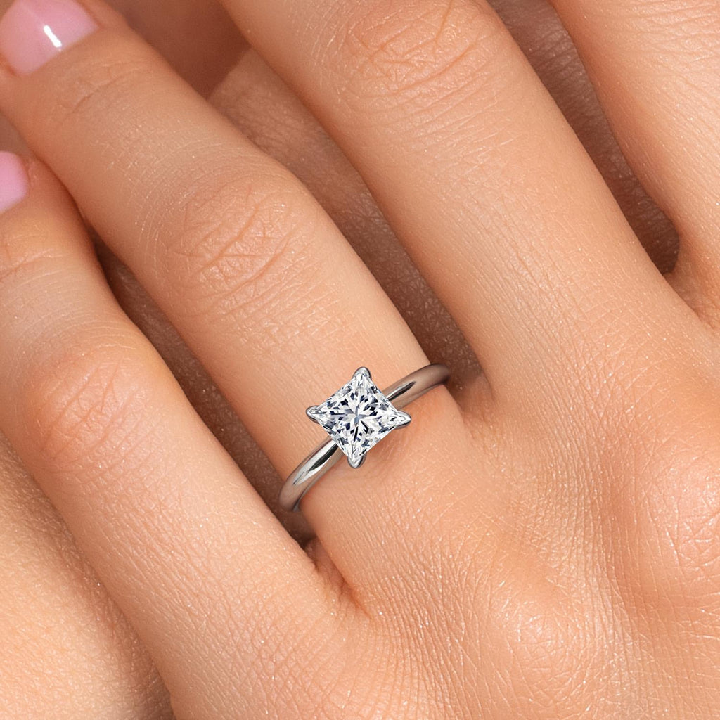 Ring in 14K White Gold