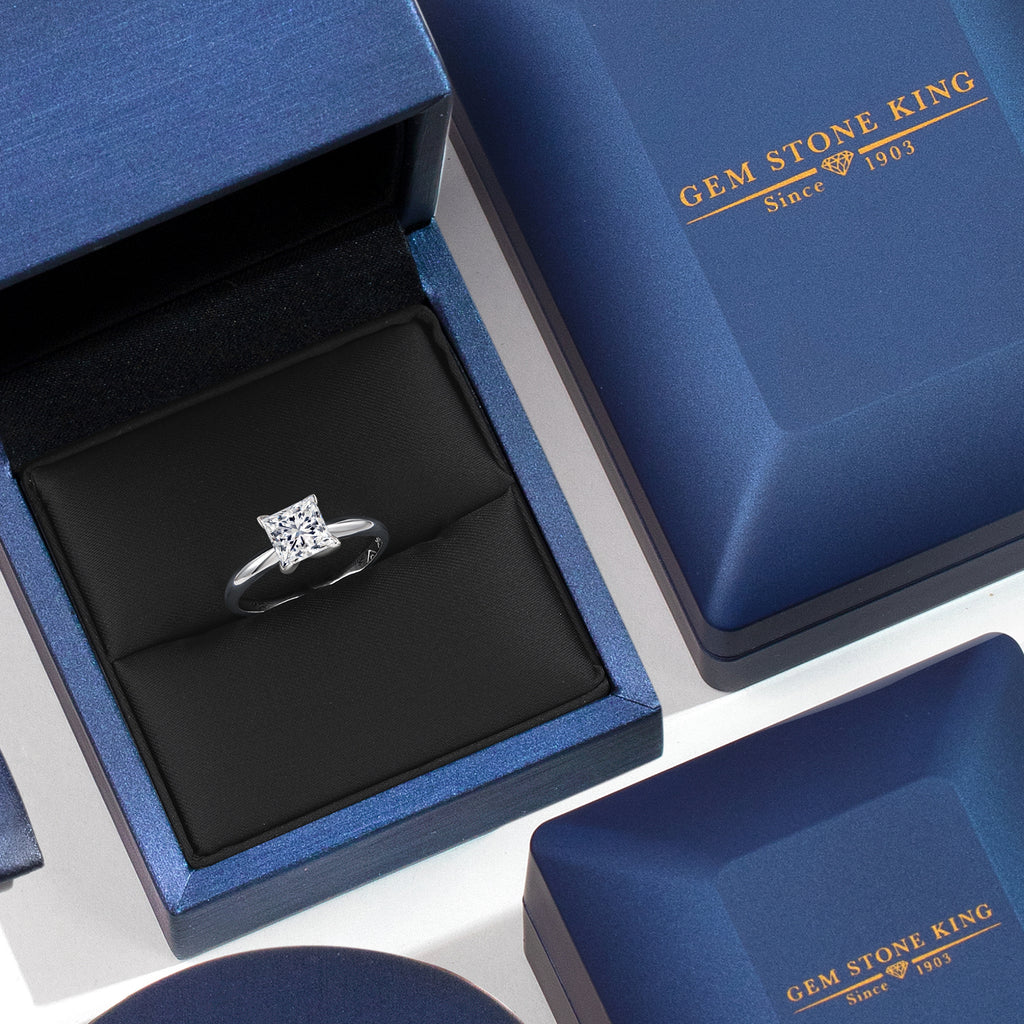 Ring in 14K White Gold