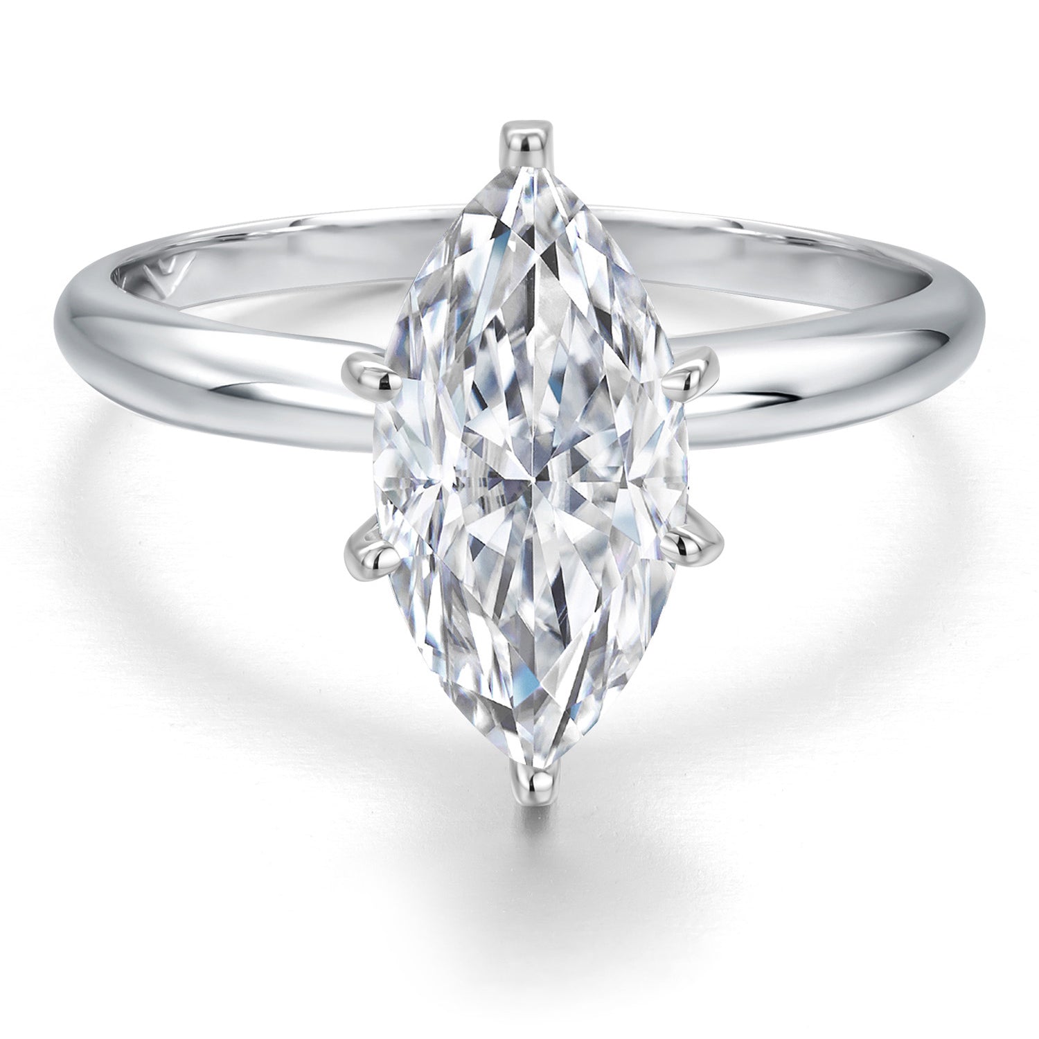 Ring in 14K White Gold