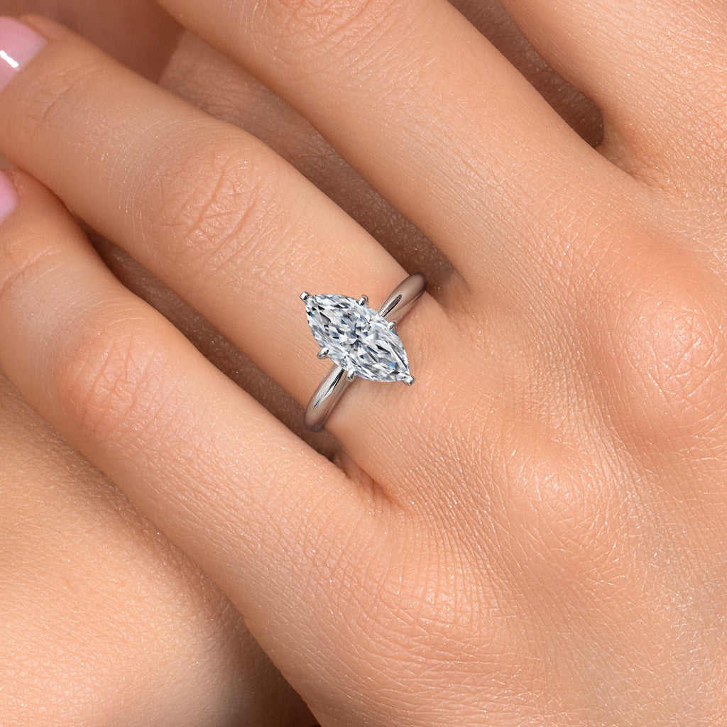 Ring in 14K White Gold