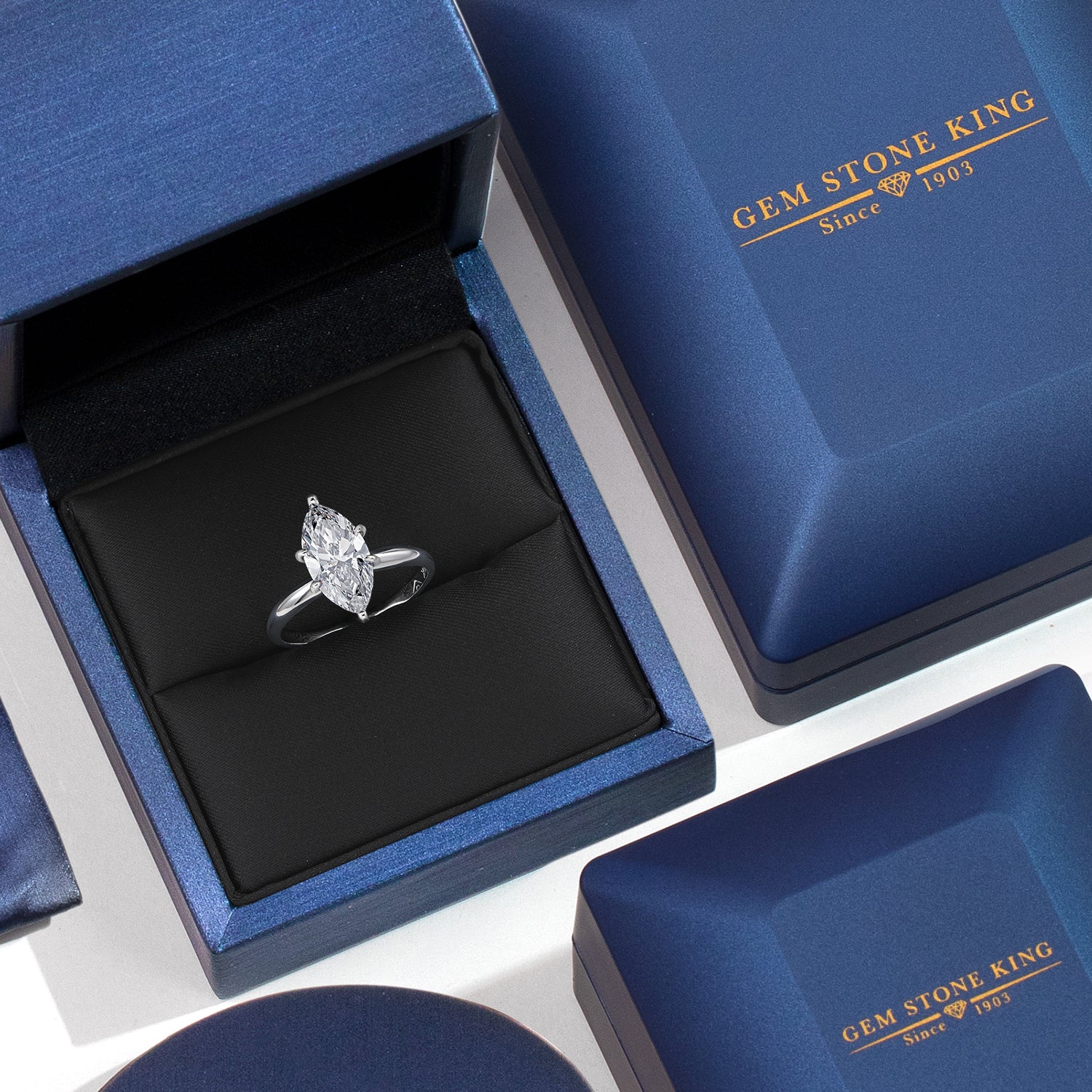 Ring in 14K White Gold