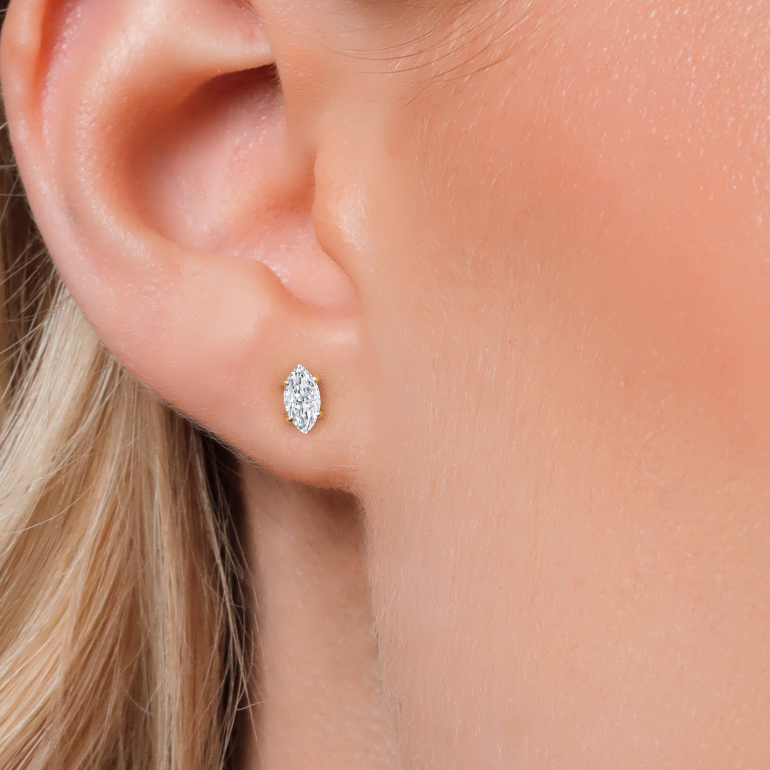 Earrings in 14K Yellow Gold