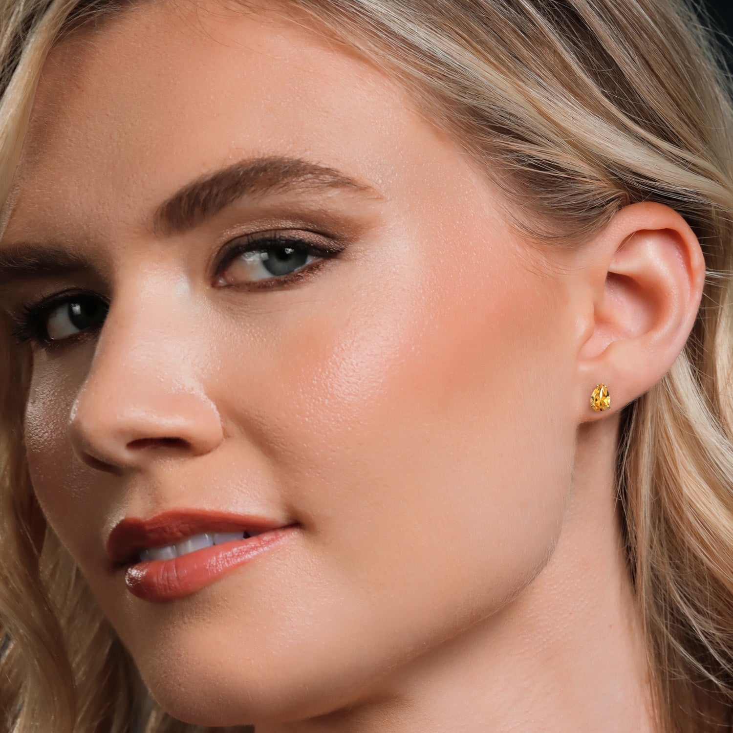 Citrine - November_Earrings in 14K Yellow Gold