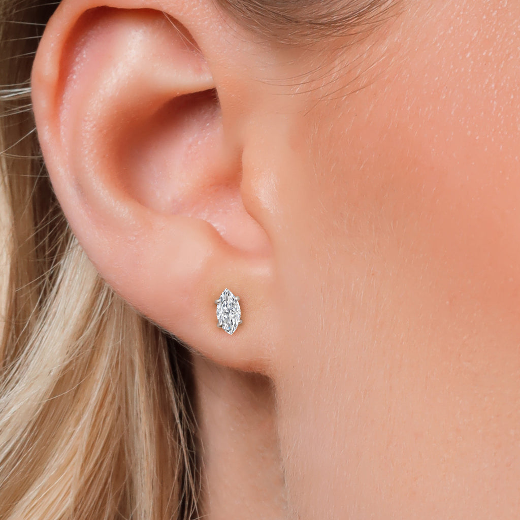 Earrings in 14K White Gold