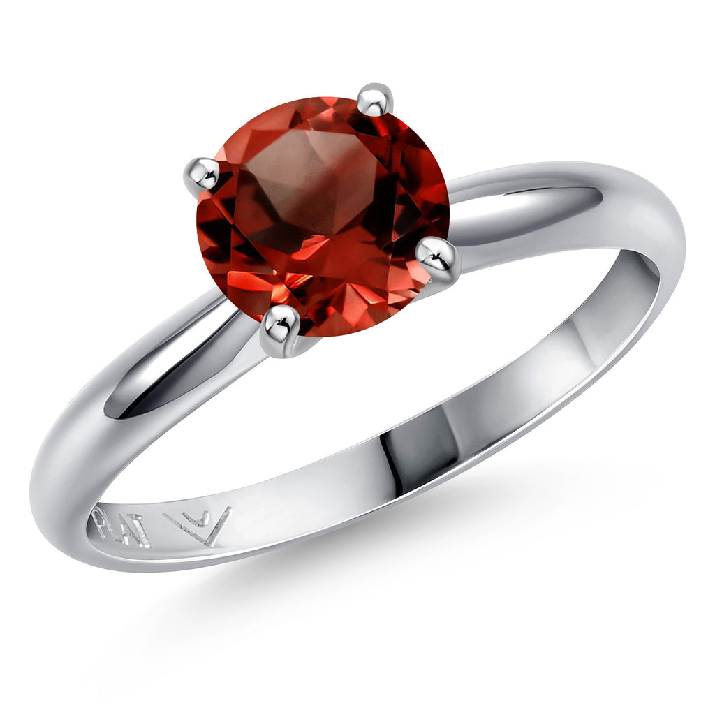 Garnet - January_8_Ring in Platinum