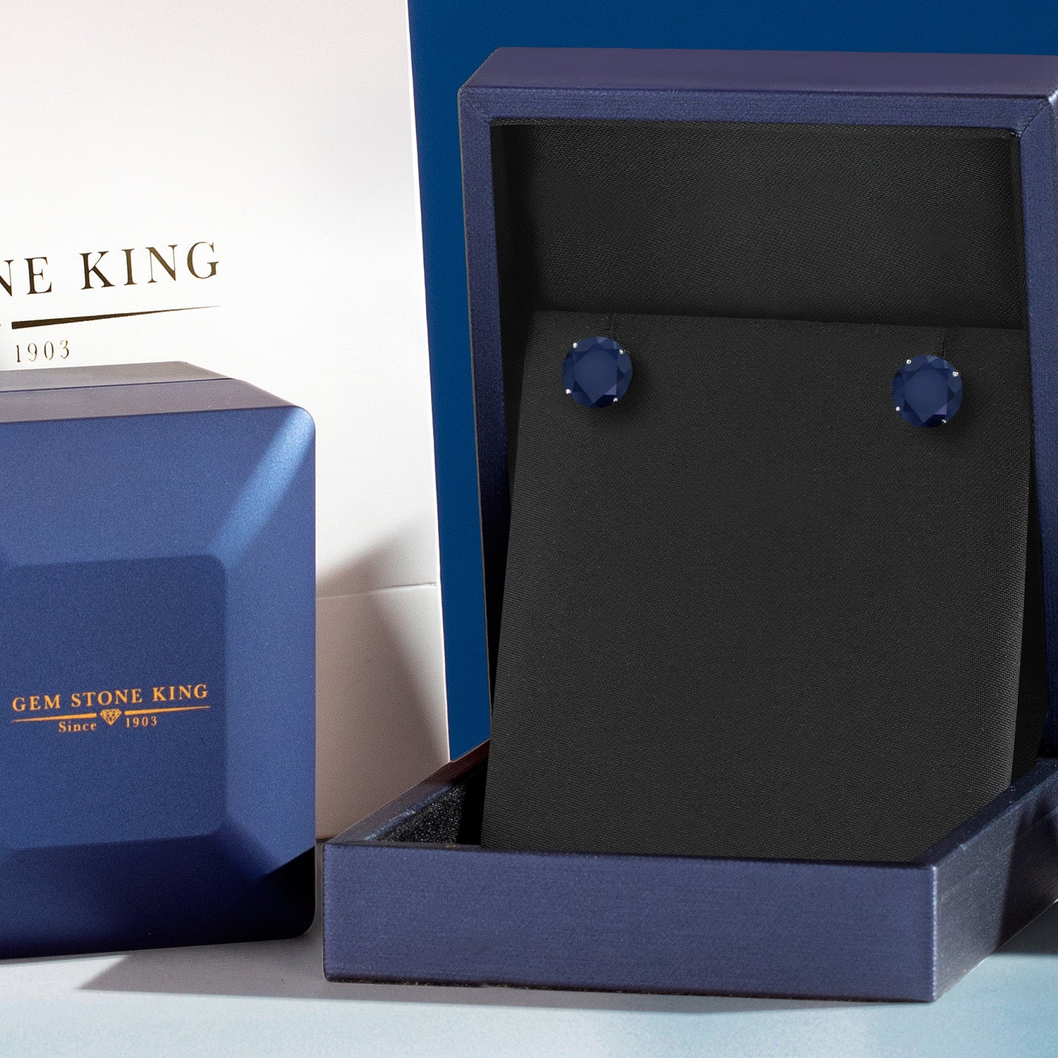 Earrings in 14K White Gold