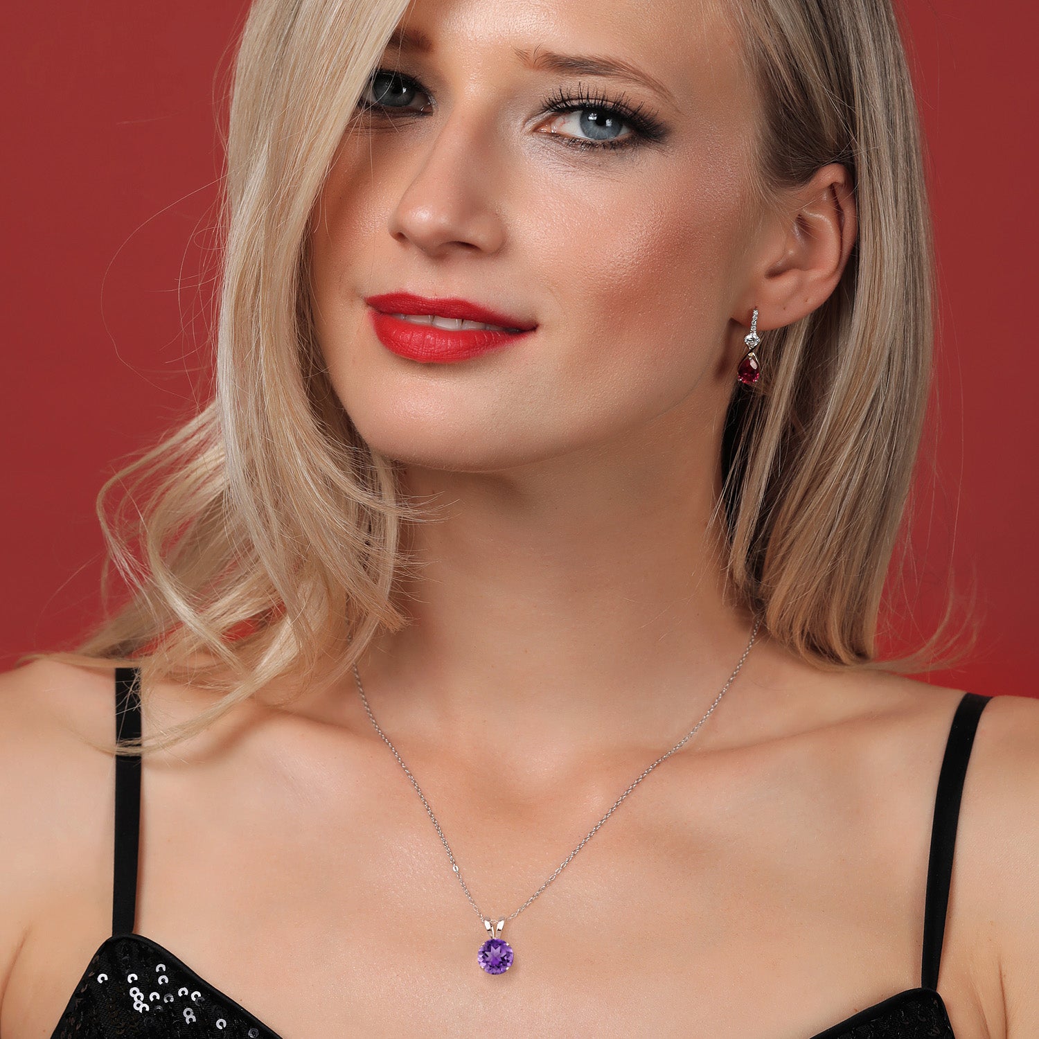 Necklace in 14K White Gold