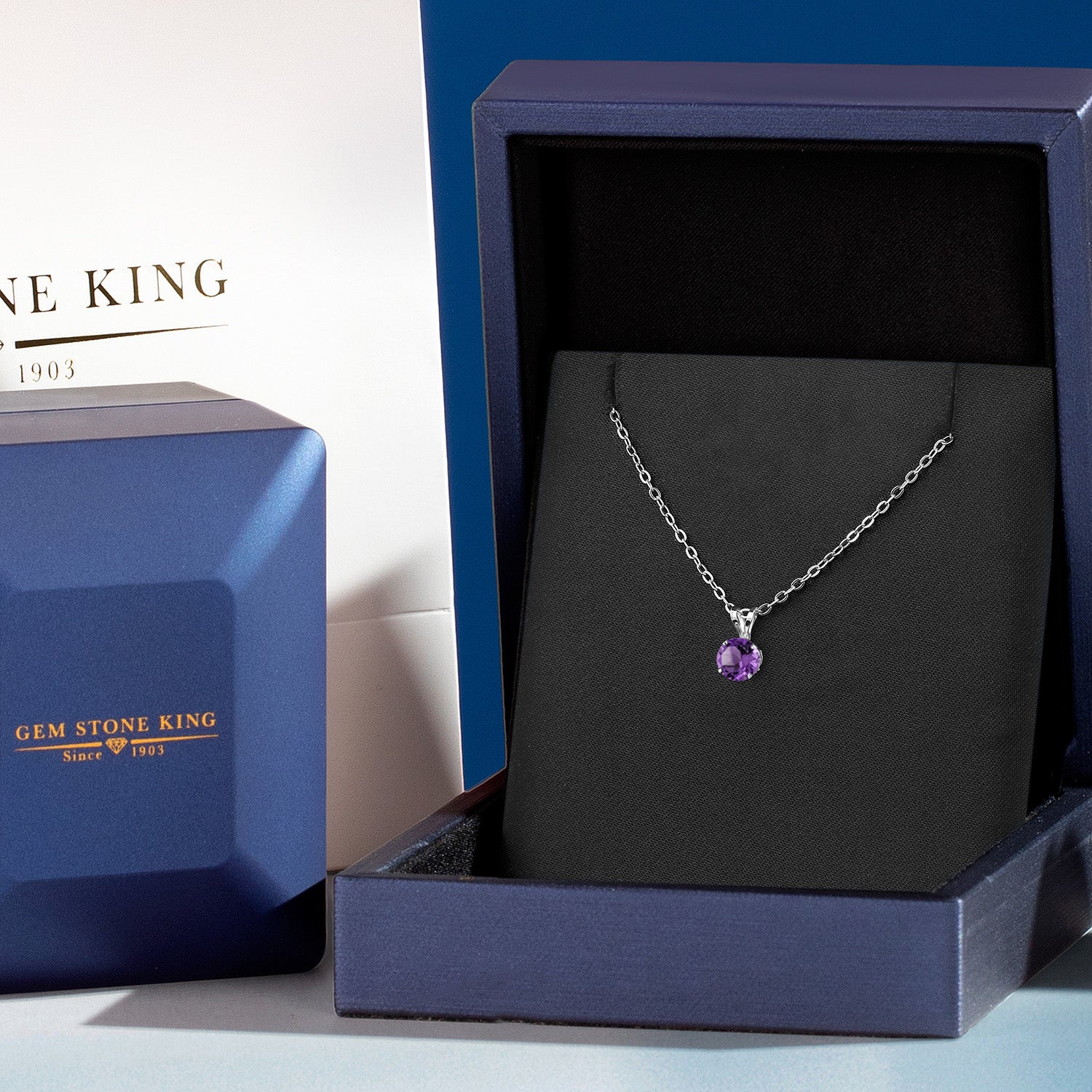 Necklace in 14K White Gold