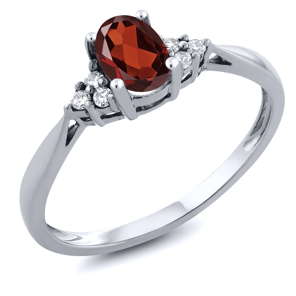 Garnet - January_8_Ring in 14K White Gold