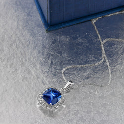 Necklace in 10K White Gold