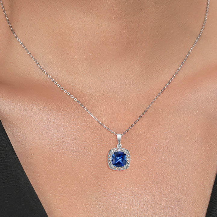 Necklace in 10K White Gold