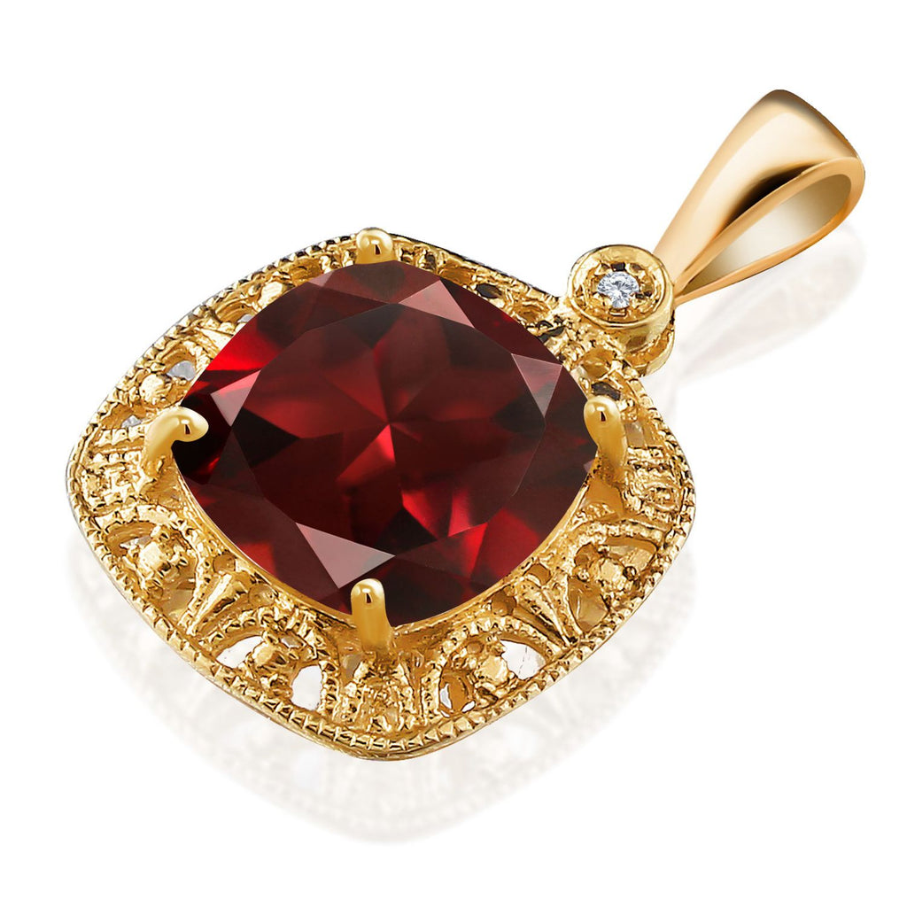Garnet_Pendant in 10K Yellow Gold