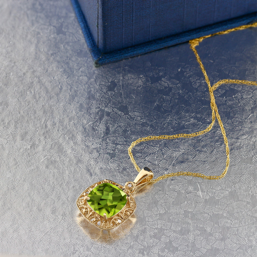 Pendant in 10K Yellow Gold