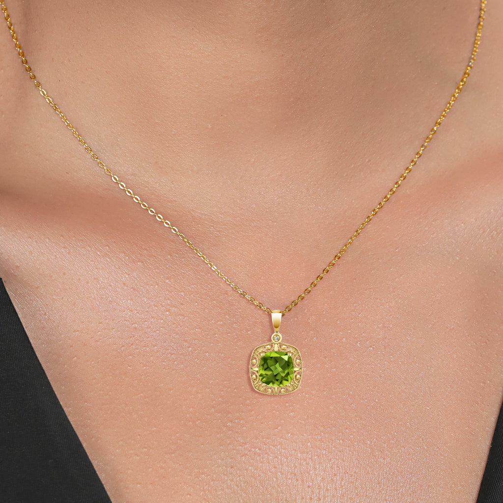 Pendant in 10K Yellow Gold