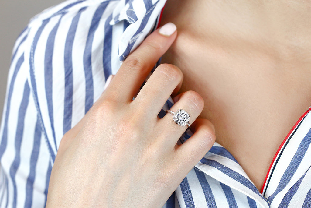 Ring in 10K White Gold
