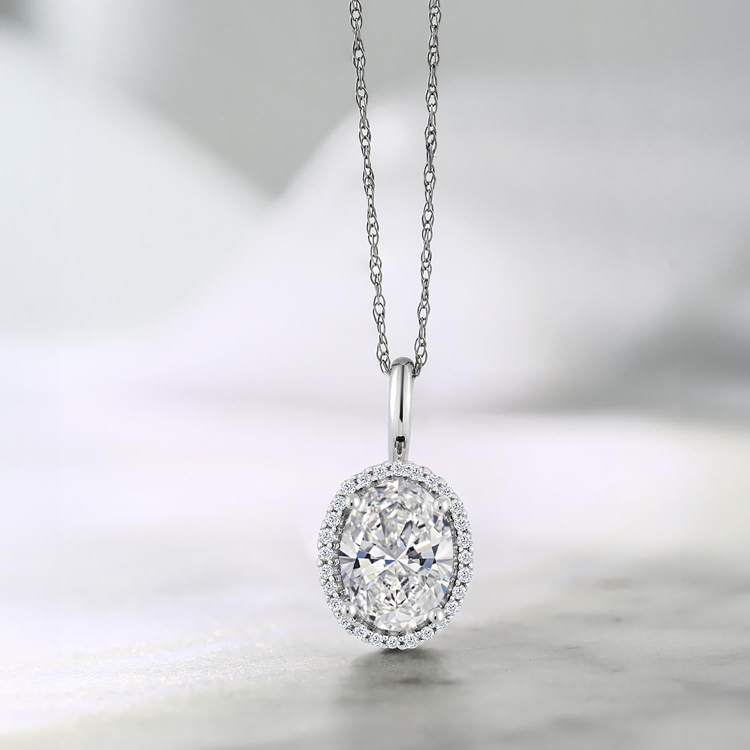 Pendant in 10K White Gold