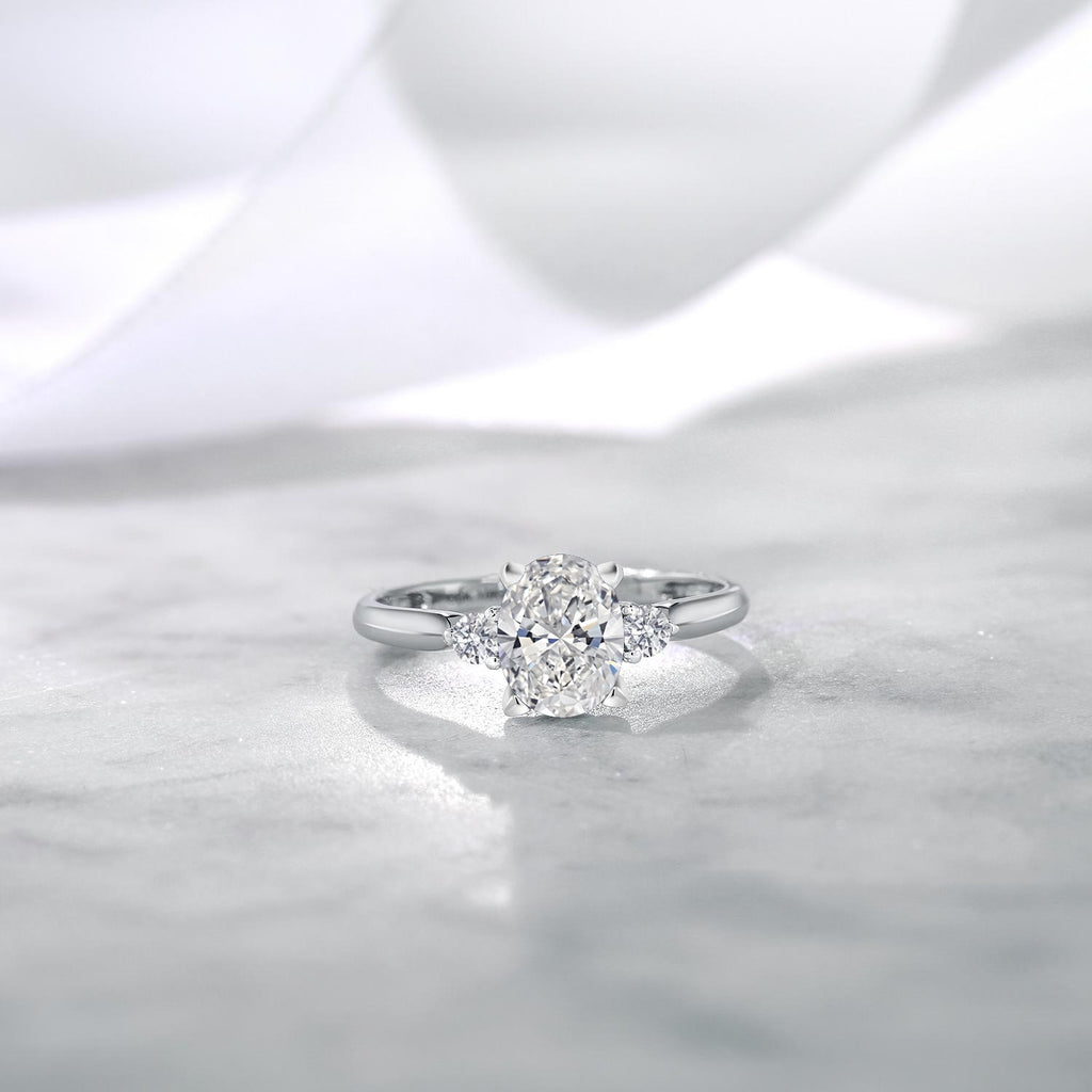 Ring in 10K White Gold