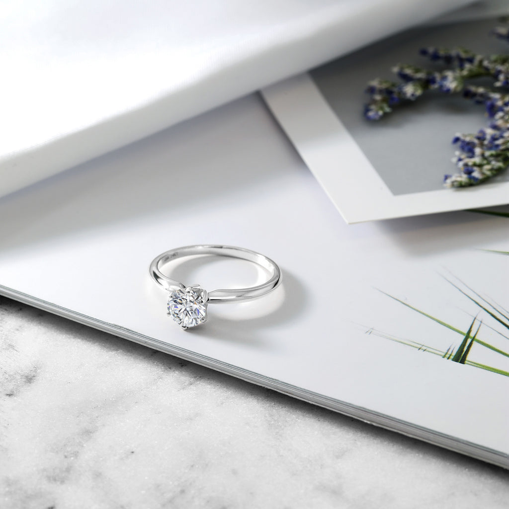 Ring in 14K White Gold