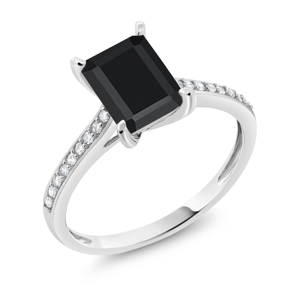 Onyx - December_7_Ring in 10K White Gold