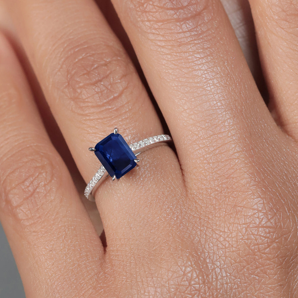 Blue Sapphire - September_Ring in 10K White Gold