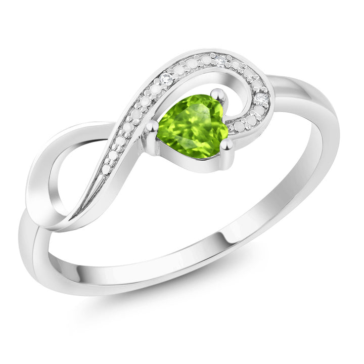 Peridot - August_5_Ring in 10K White Gold