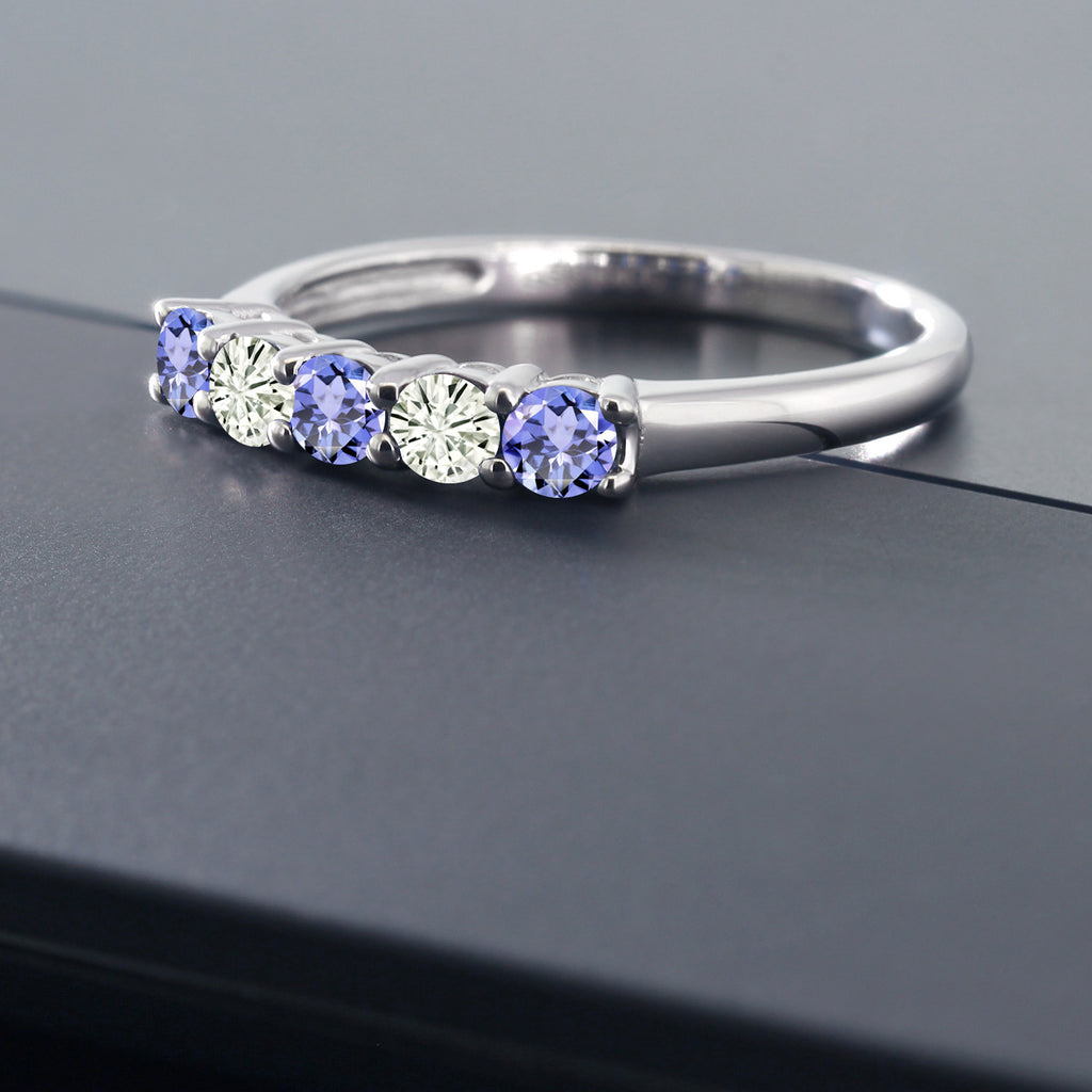 Ring in 10K White Gold
