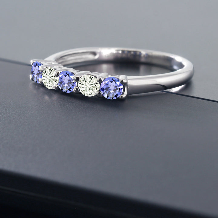 Ring in 10K White Gold