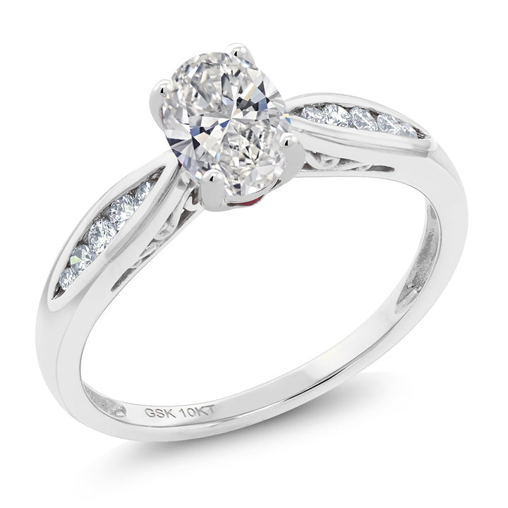 Ring in 10K White Gold