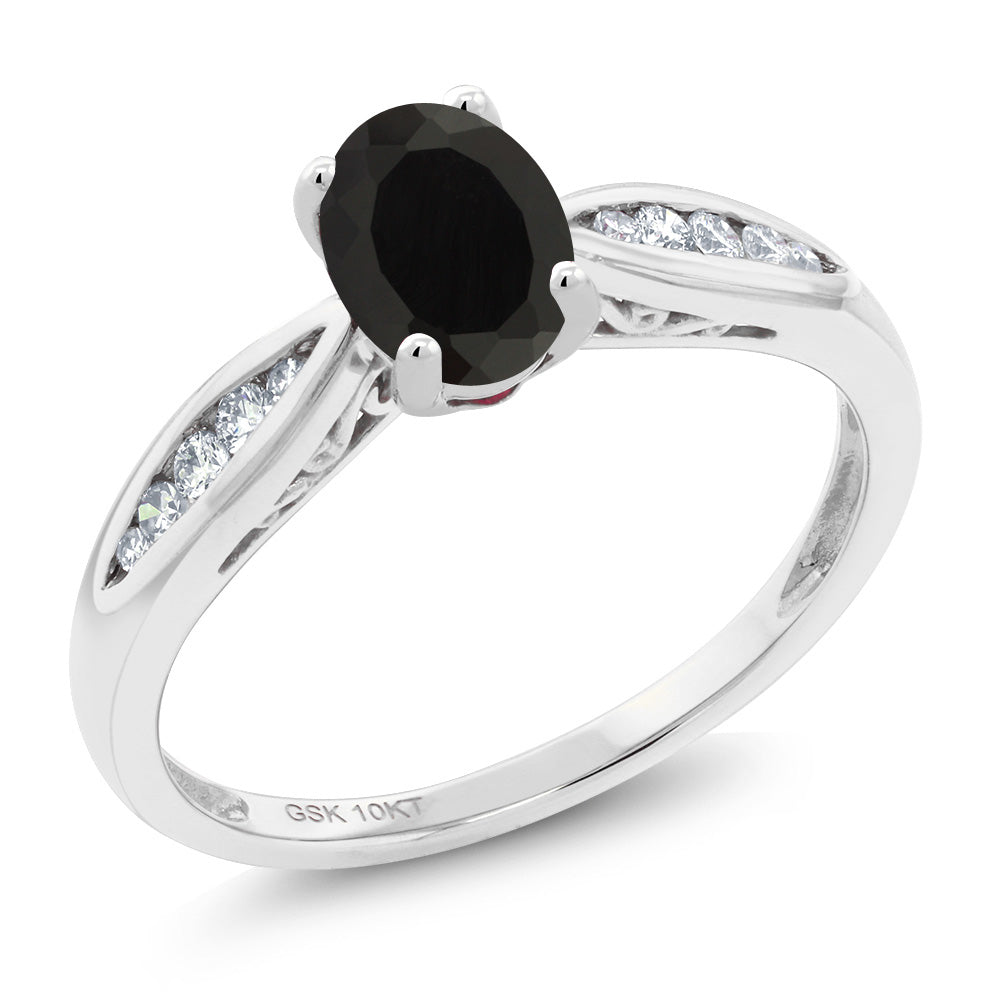 Onyx - December_9_Ring in 10K White Gold