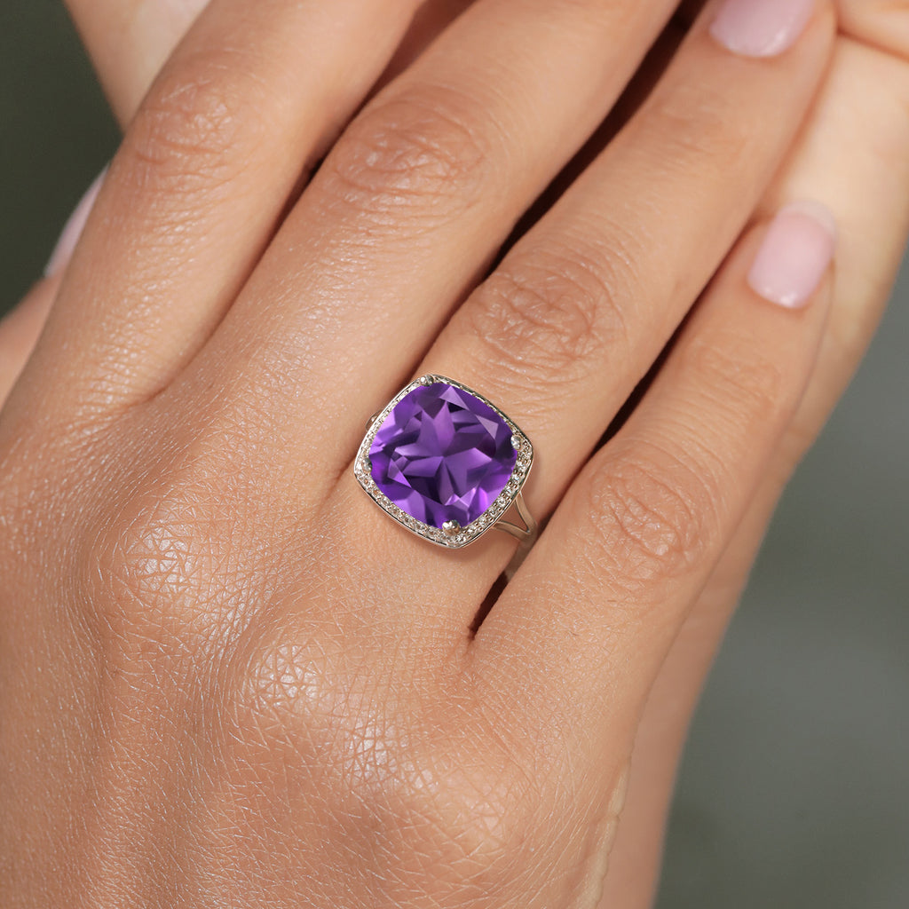 Ring in 10K White Gold