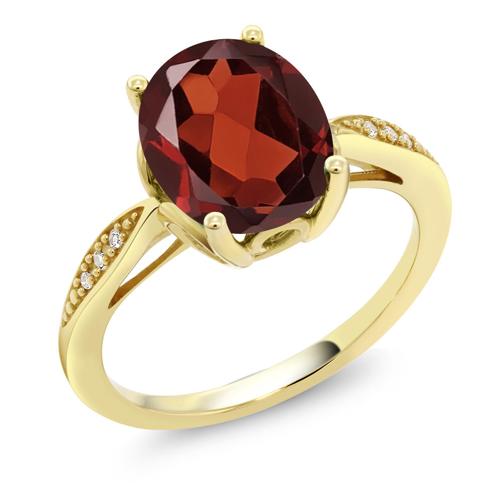 Garnet - January_8_Ring in 14K Yellow Gold