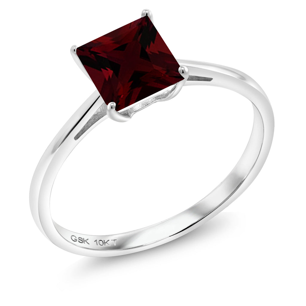 Garnet - January_8_Ring in 10K White Gold