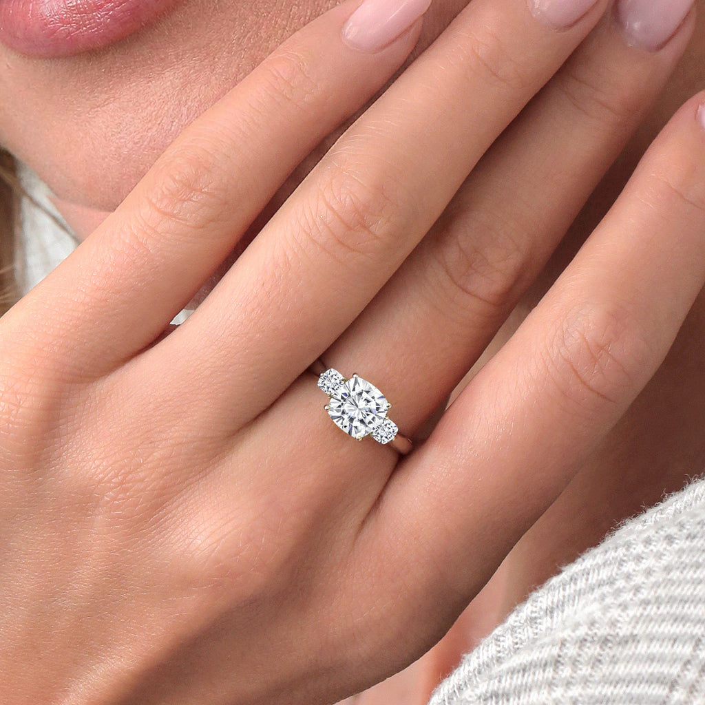 Ring in 10K White Gold