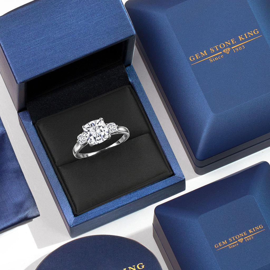 Ring in 10K White Gold