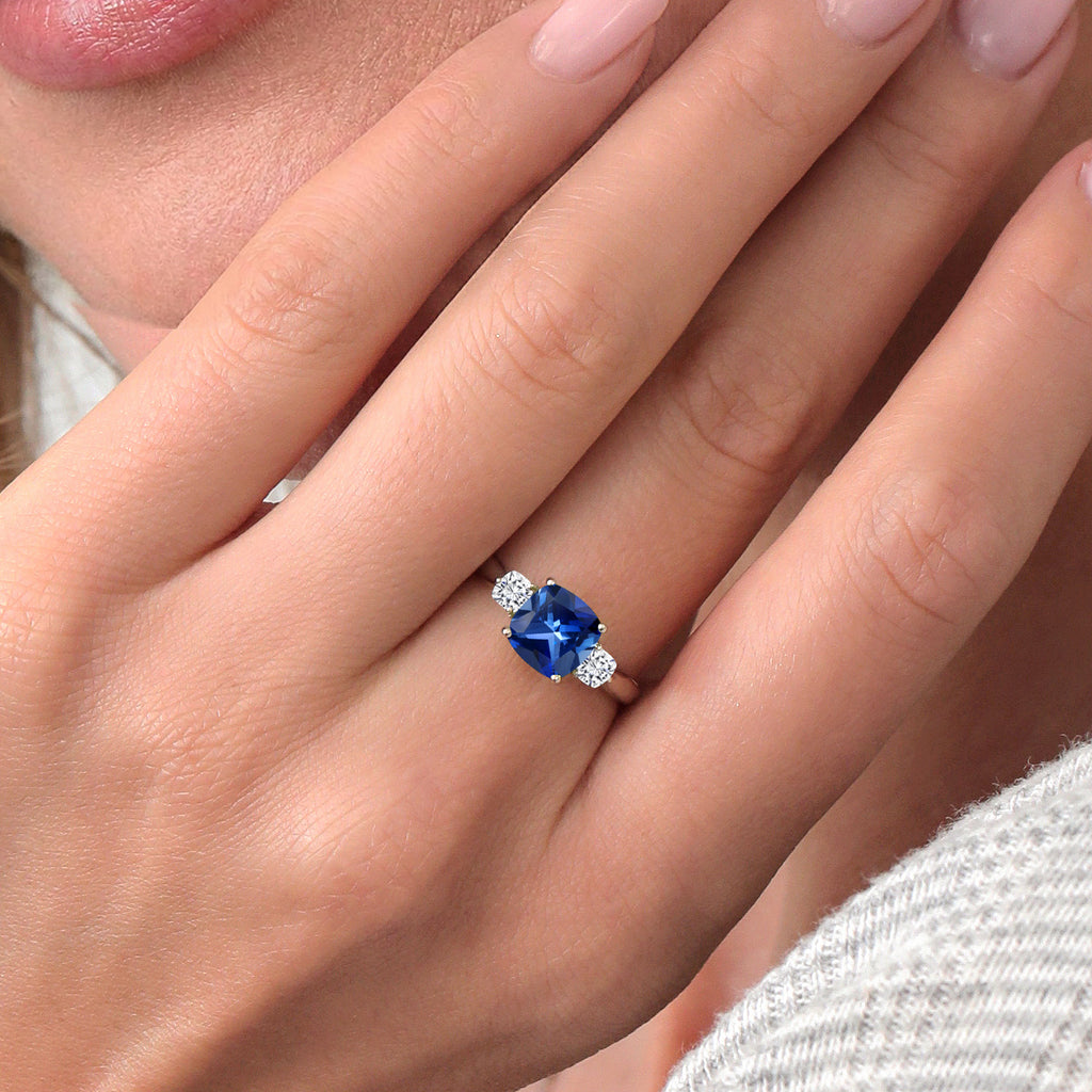 Ring in 10K White Gold