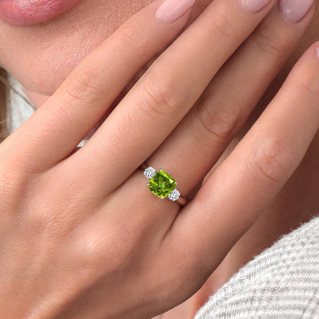 Ring in 10K White Gold